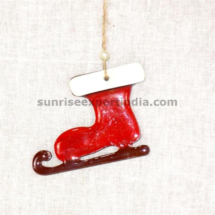 CHRISTMAS DECORATION HANGING RESIN AND WOOD SKATE